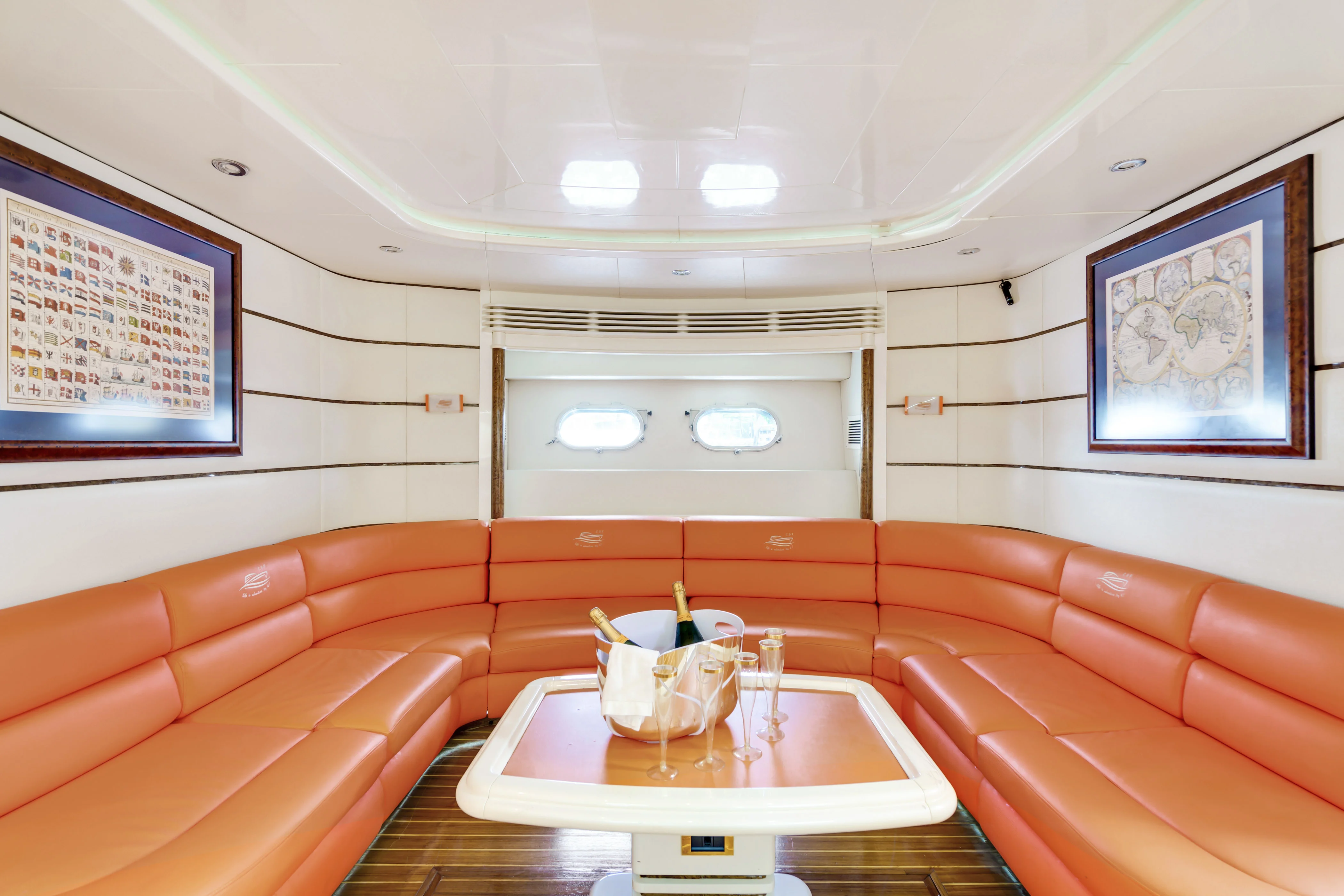 85ft Baia Italian craftsmanship